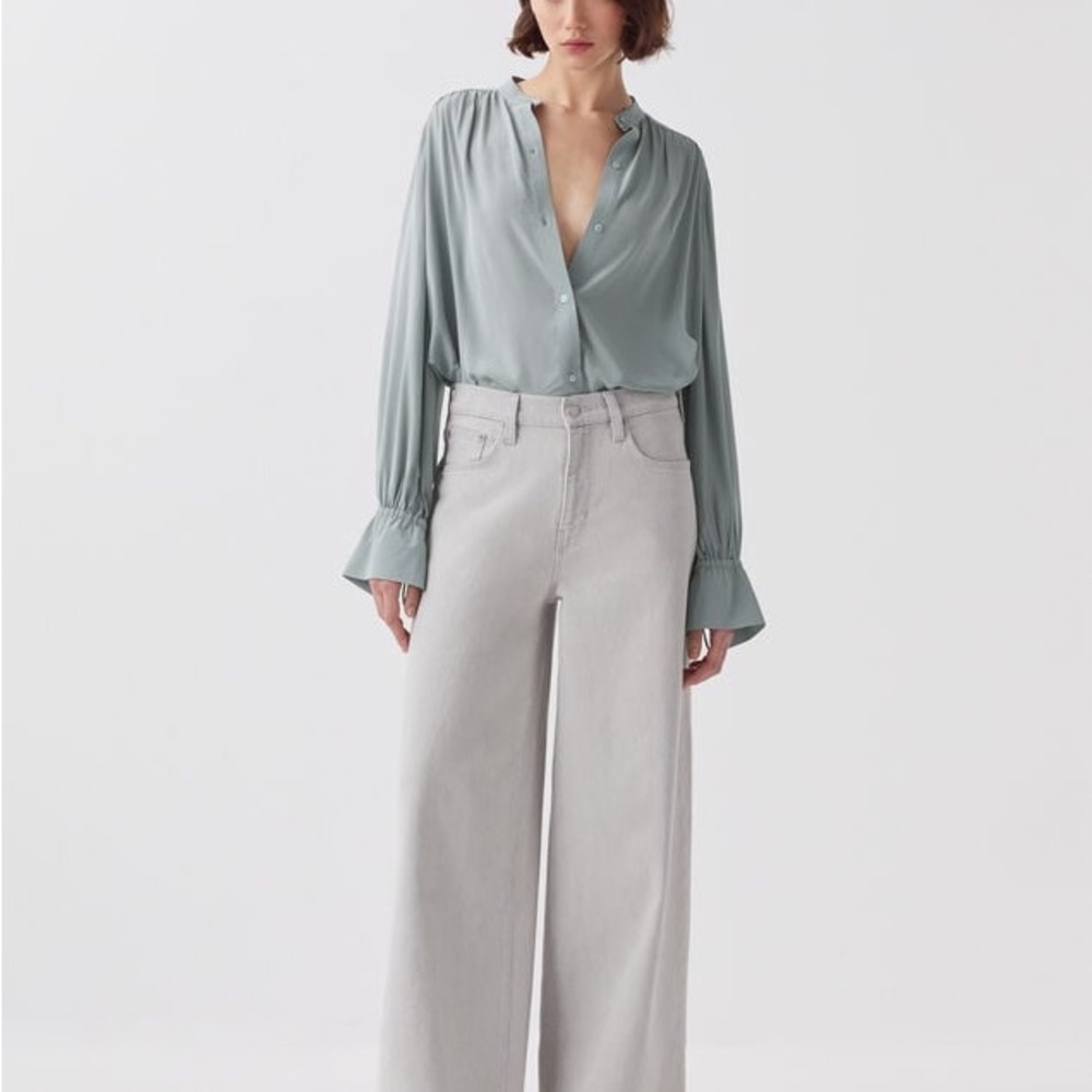 Light grey wide leg high waisted French jeans